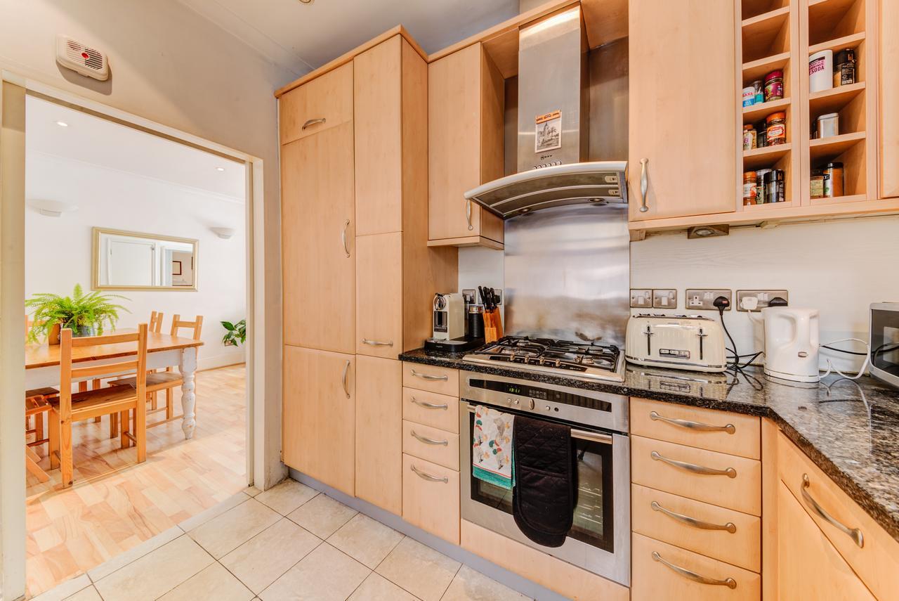 Stanhope Mews Apartment