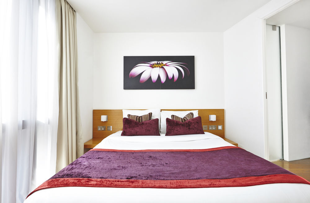 By Marriott Kensington Hotel