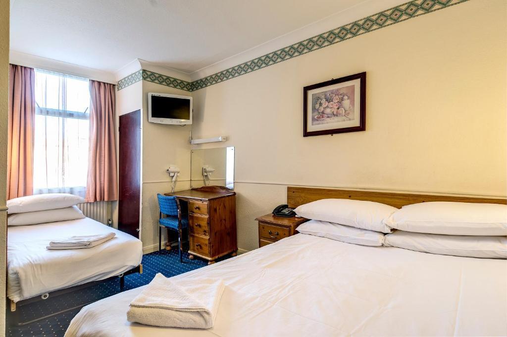 Mowbray Court Hotel