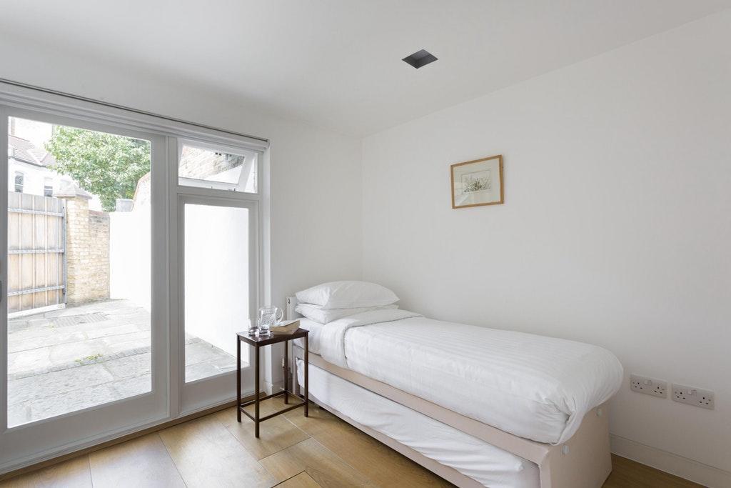 Lägenhet Gironde Road By Onefinestay *