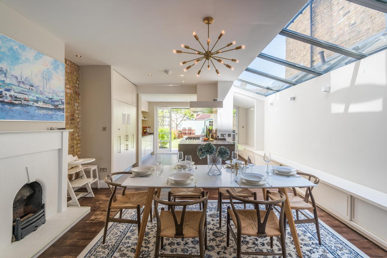 Lavish Nordic Styled Fulham By The Thames Ferienhaus *