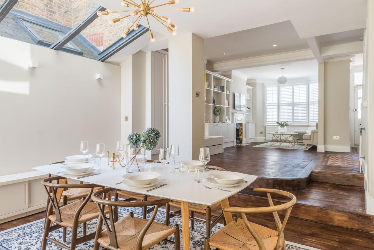 Lavish Nordic Styled Fulham By The Thames *