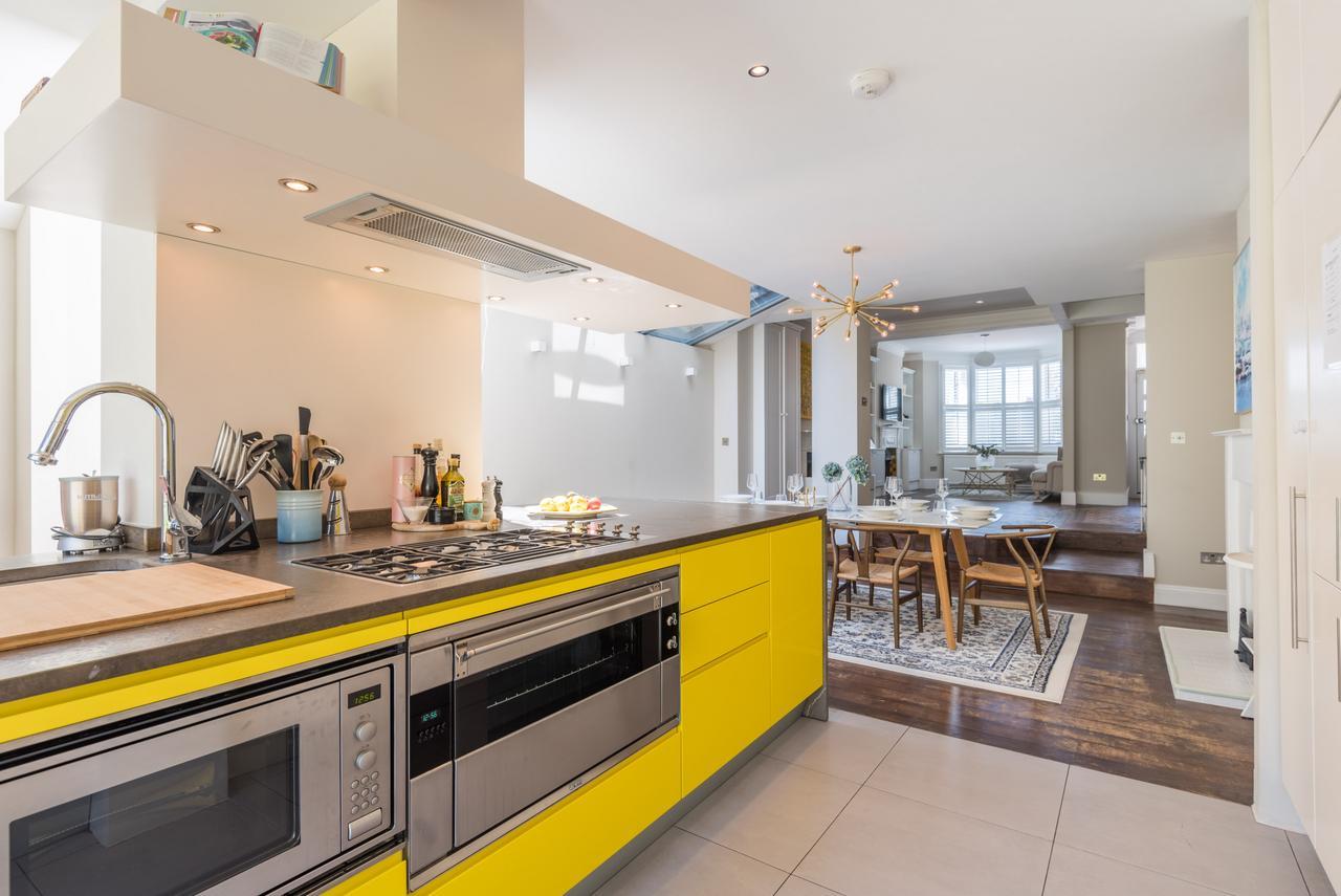 Lavish Nordic Styled Fulham By The Thames * London
