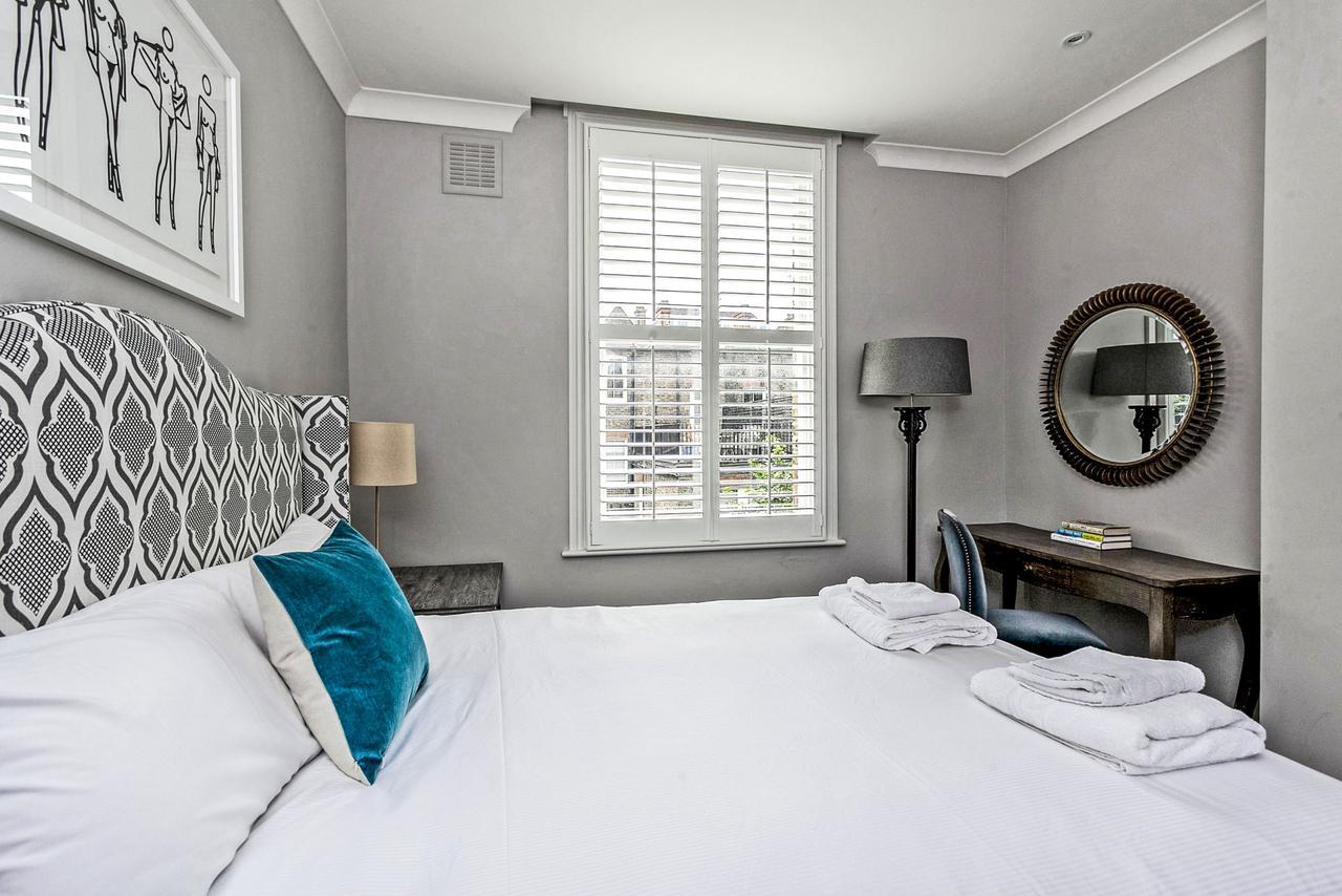 Apartment Elegant Shepherds Bush By Kensington Olympia By Underthedoormat