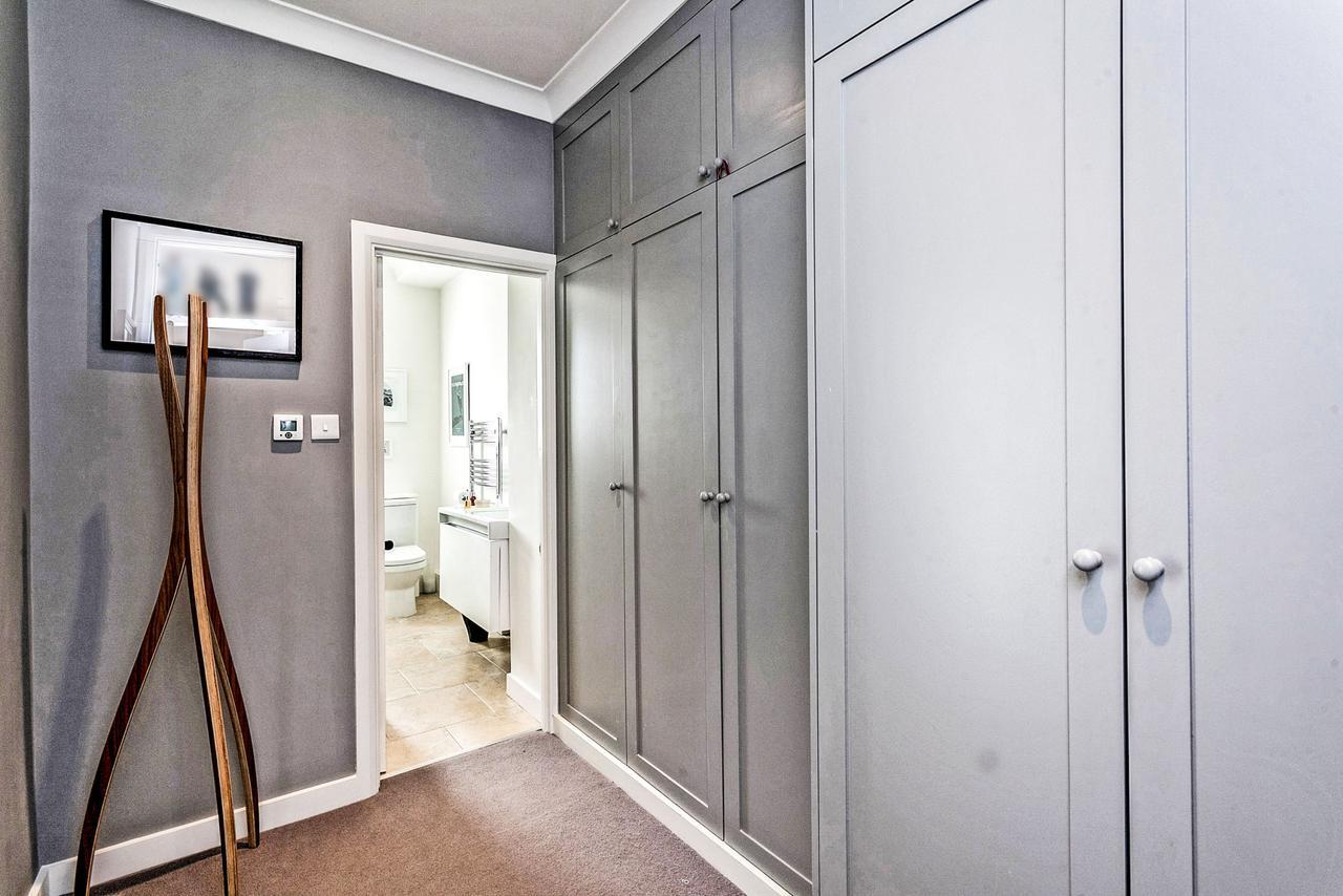 Elegant Shepherds Bush By Kensington Olympia By Underthedoormat Apartment