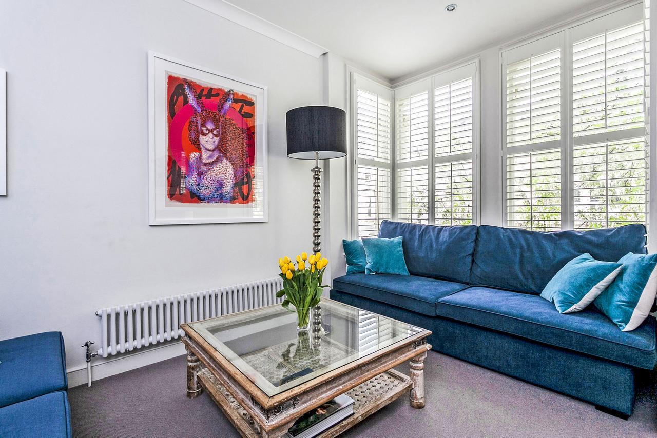 Elegant Shepherds Bush By Kensington Olympia By Underthedoormat * London