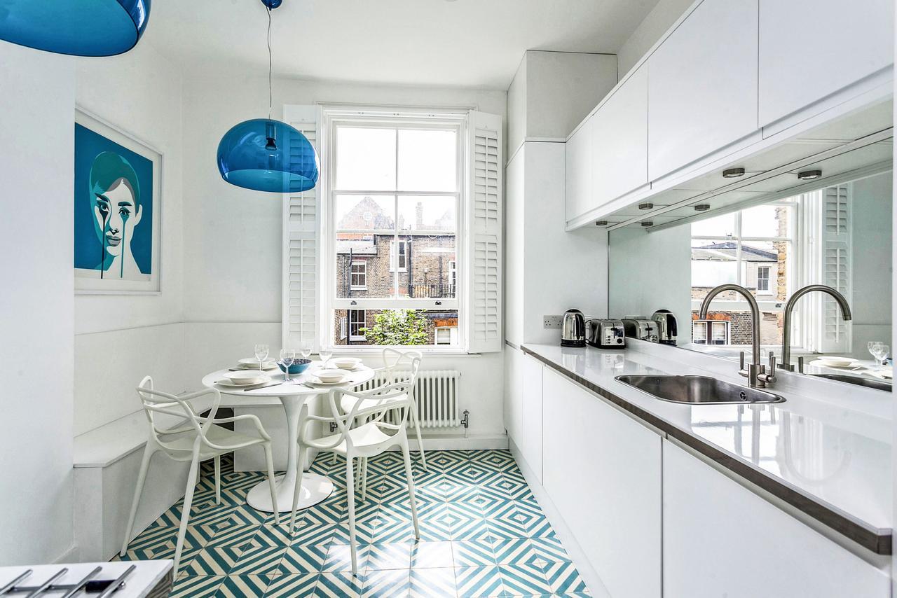 Apartment Elegant Shepherds Bush By Kensington Olympia By Underthedoormat