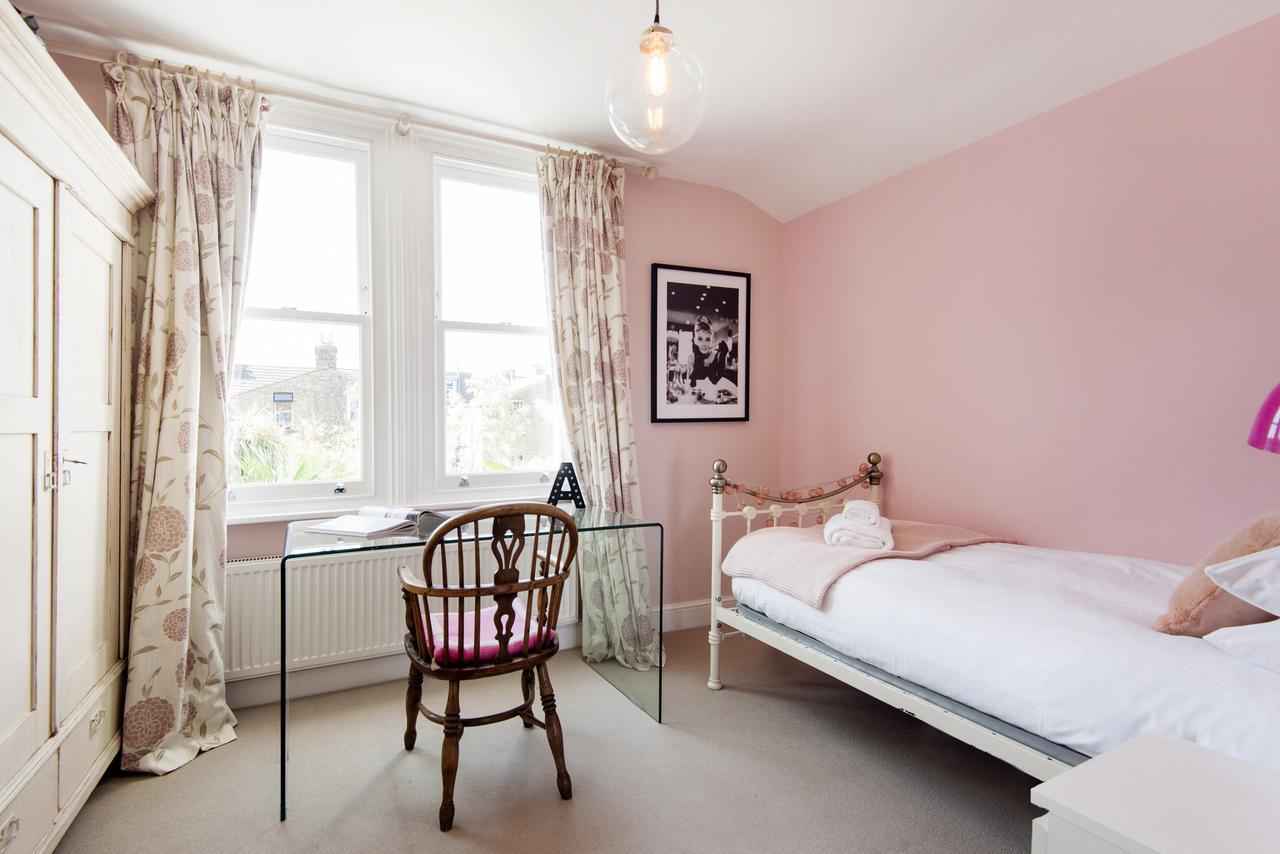 Semesterbostad Enchanting Southfields By King George's Park *
