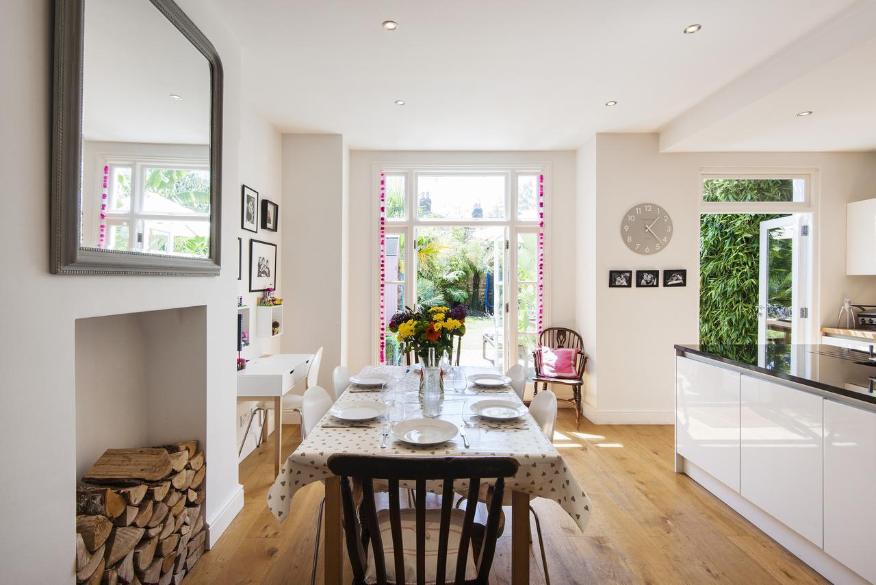 Semesterbostad Enchanting Southfields By King George's Park