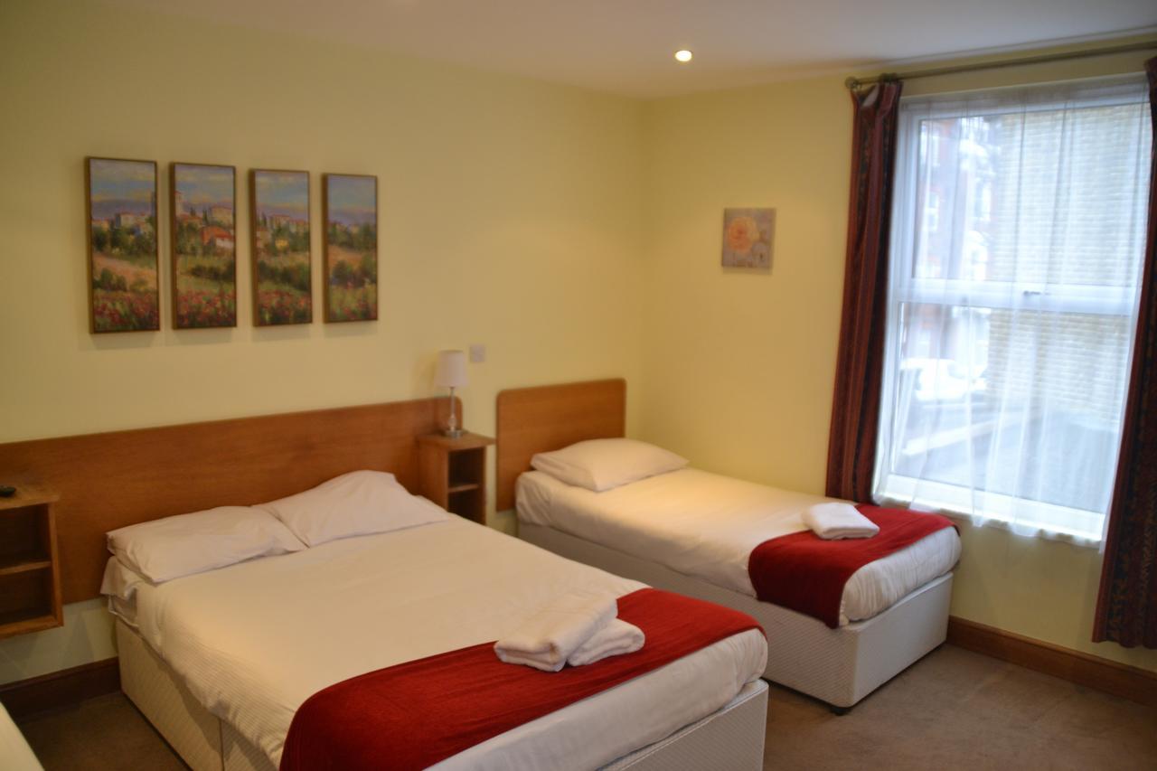 65 Hotel 2*