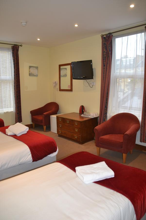 65 Hotel 2*