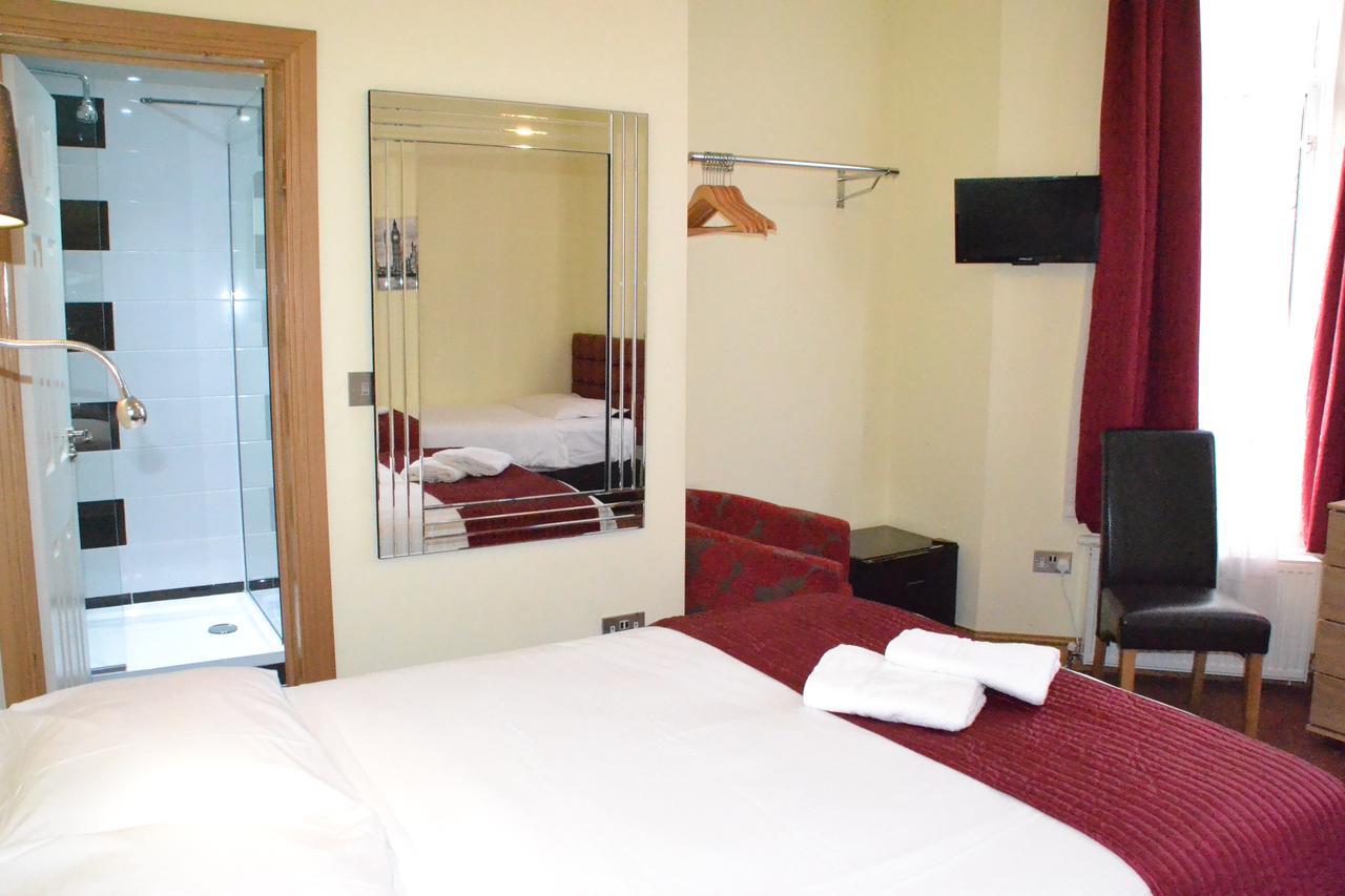 65 Hotel