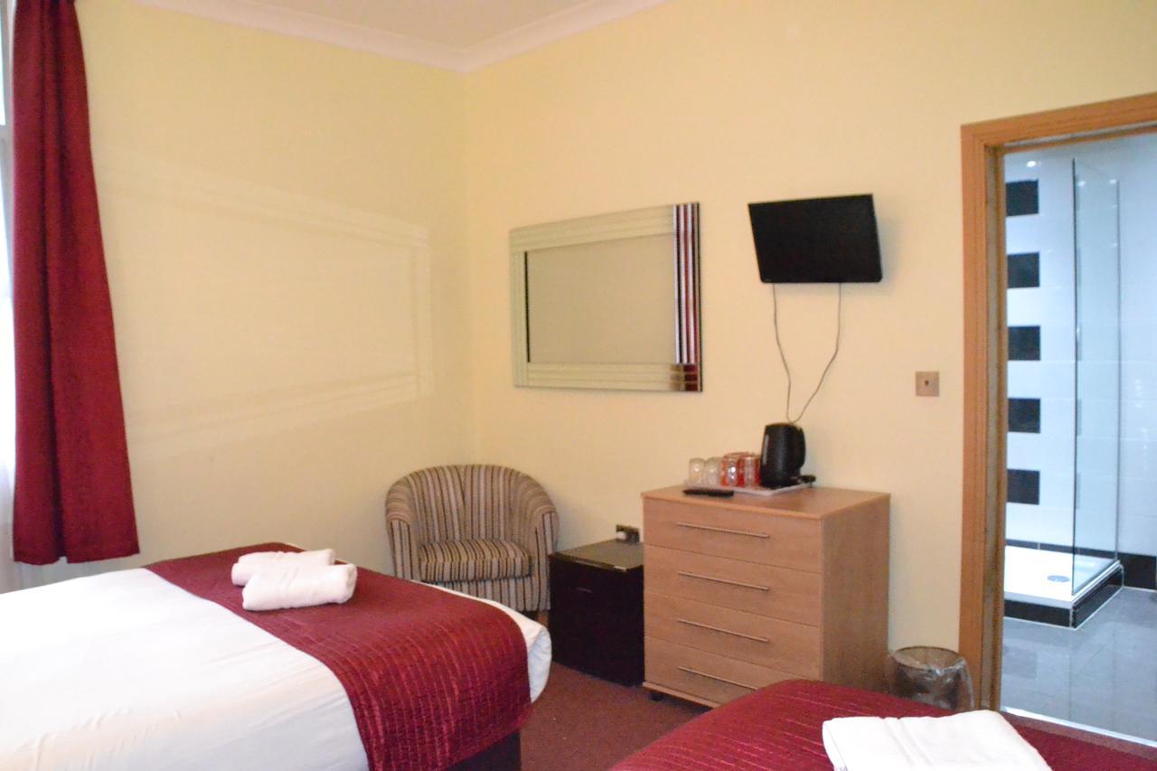 65 Hotell 2*