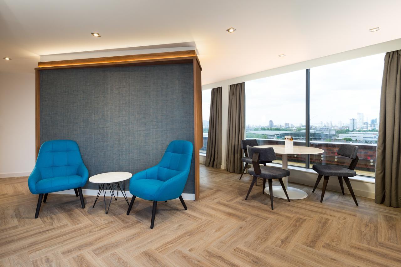 Roomzzz Stratford Aparthotel London