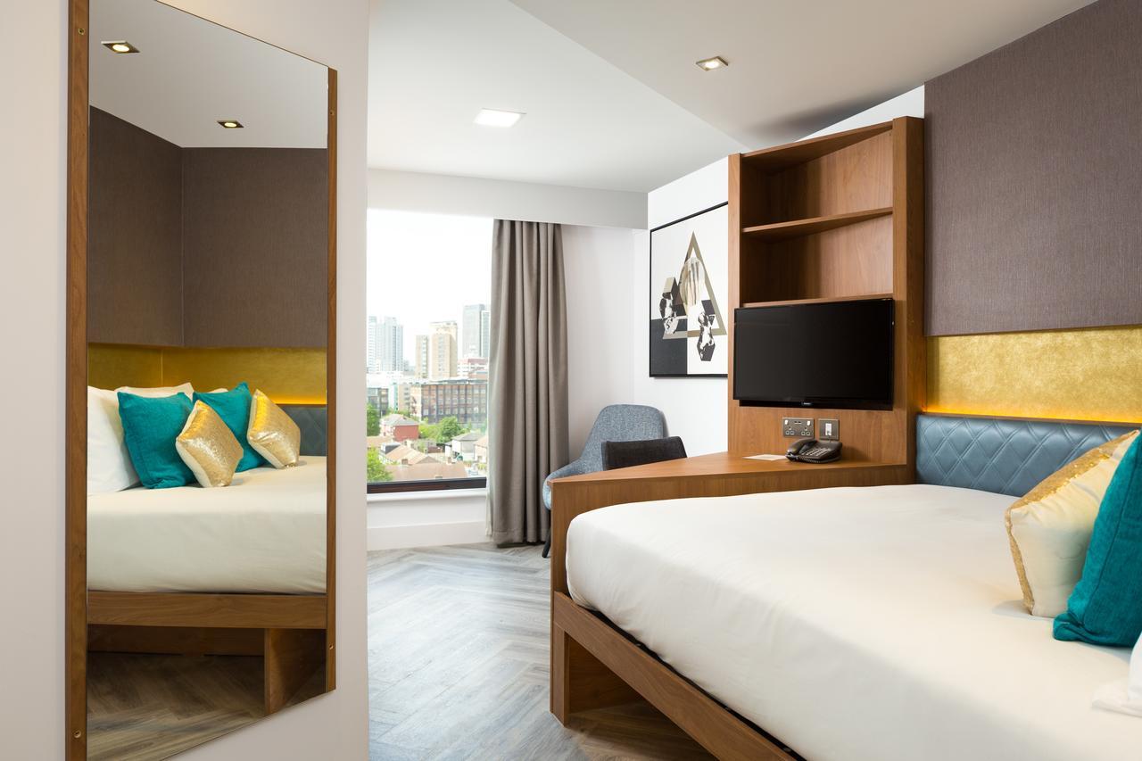Aparthotel Roomzzz Stratford