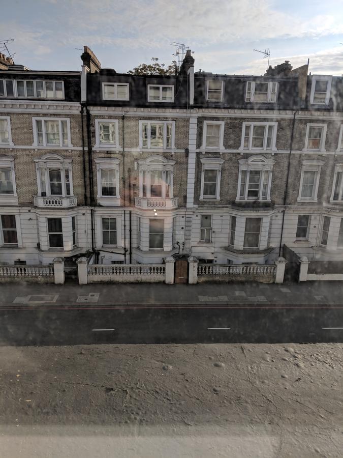 Holland Park Lifestyle * London