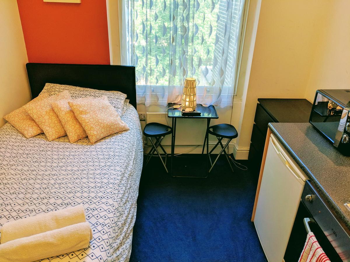 Apartment Holland Park Lifestyle