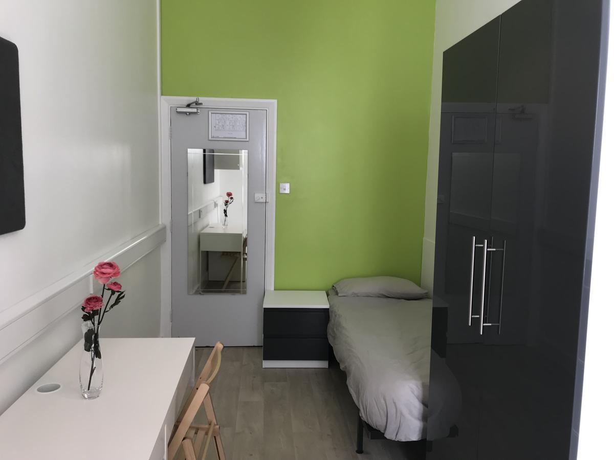 Hostel New Mansion House