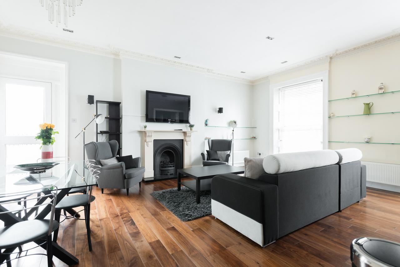 Second Nest Regents Park Apartment
