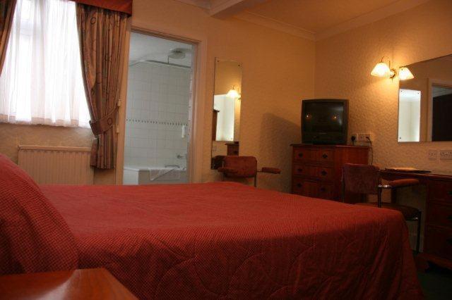 The Harrow Hotel 3*