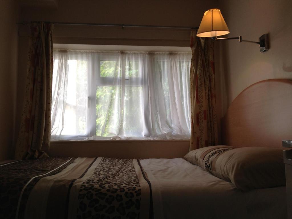 Acton Town 2* London