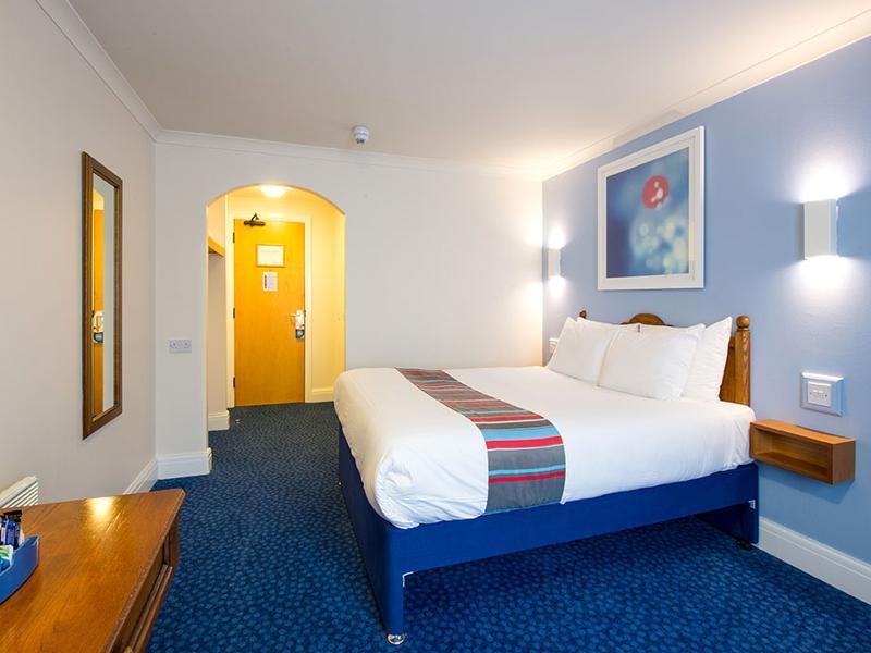 Travelodge Chigwell Hotel London