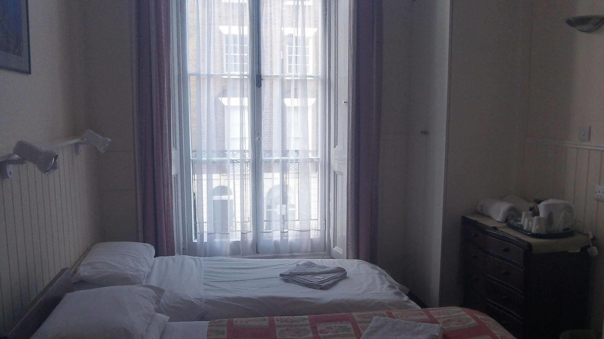 Lynton 3* London