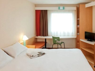 Ibis Wembley Hotel 3*