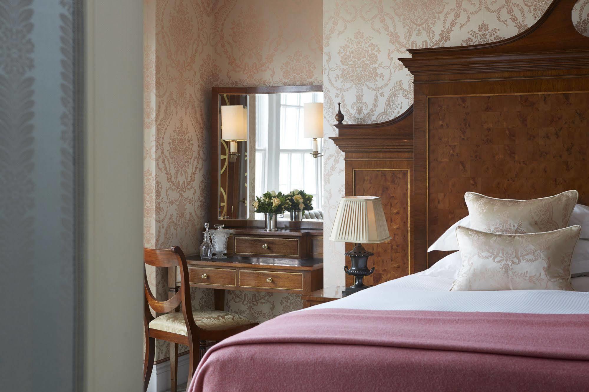 The Goring 5*