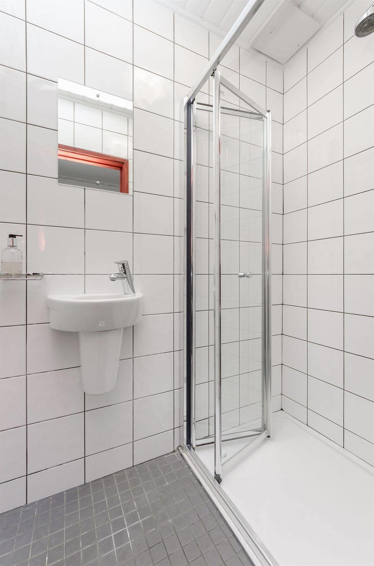Hotel Wardonia Kings Cross 2*