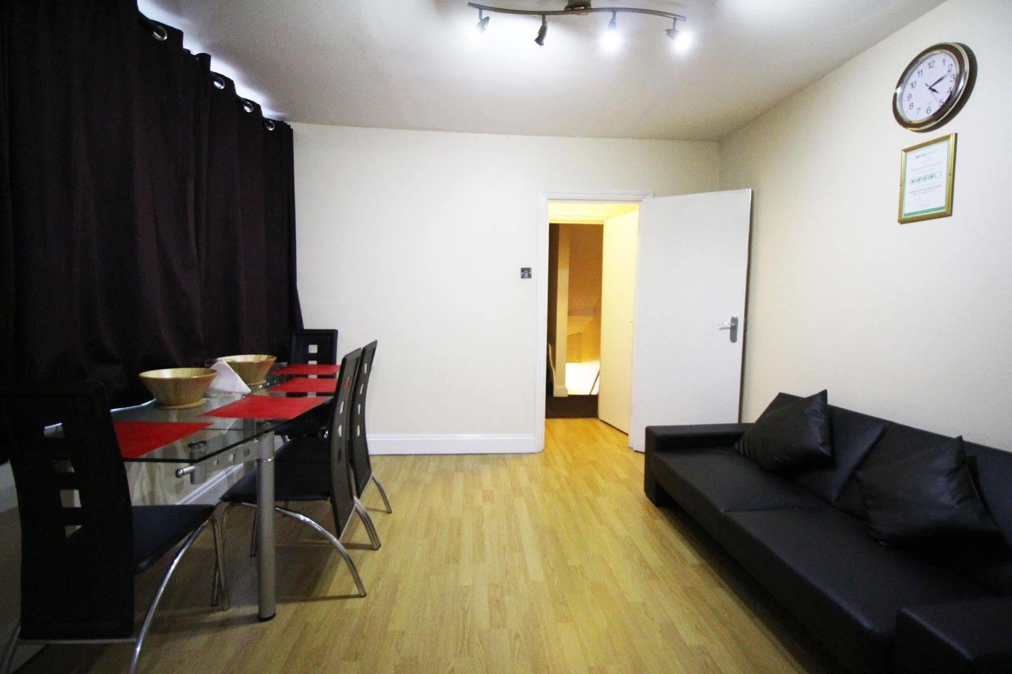 Aparthotel Flexistay Tooting 3*