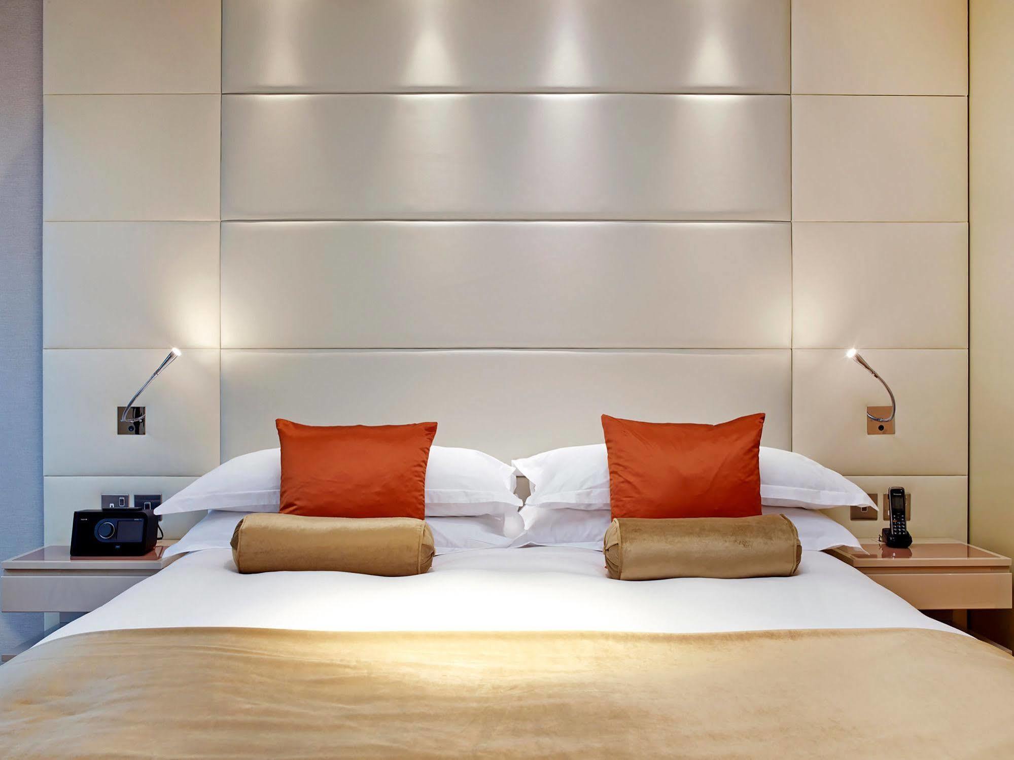 Appart hôtel Cheval Three Quays At The Tower Of 5*