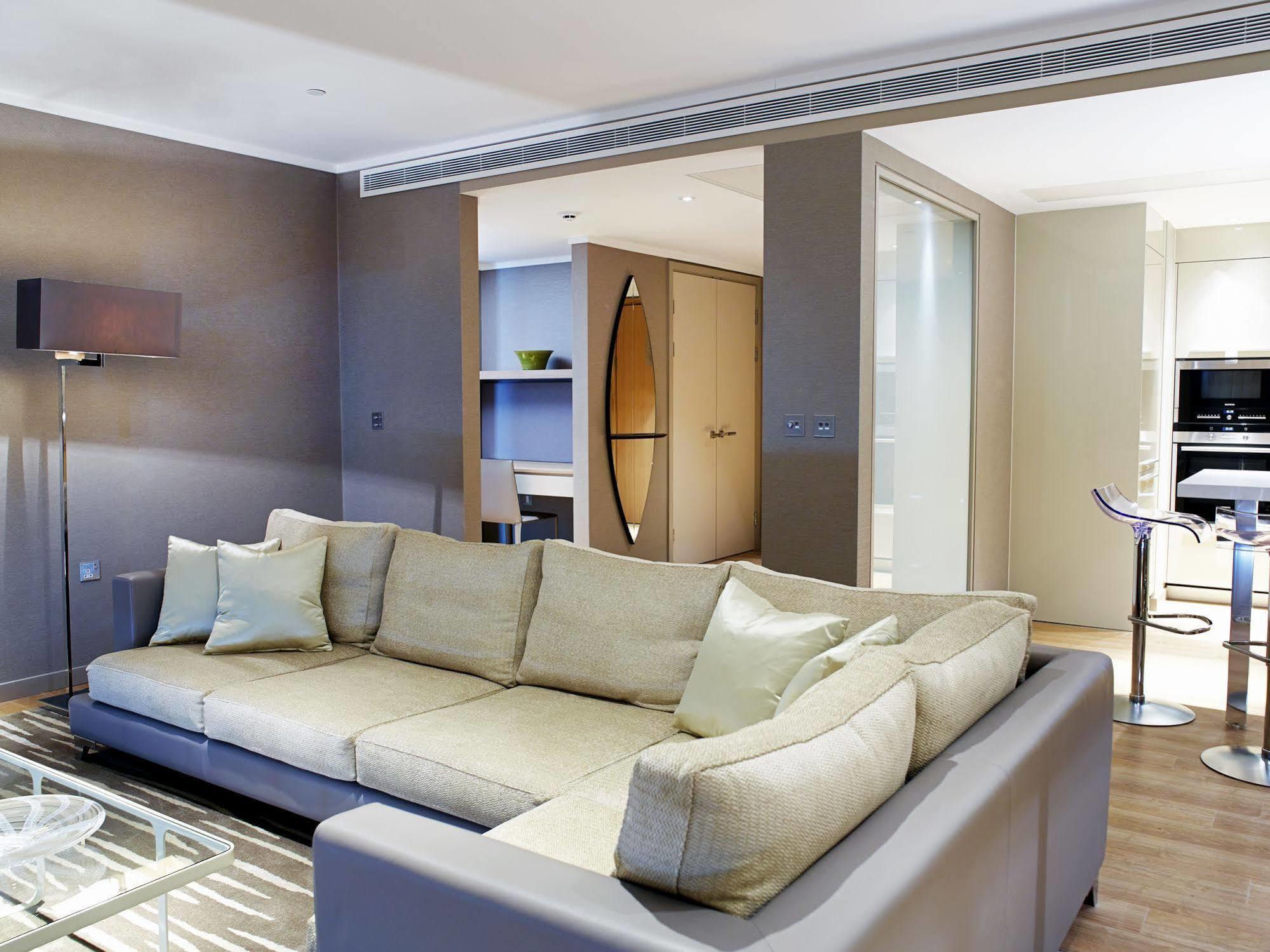 Cheval Three Quays At The Tower Of 5*
