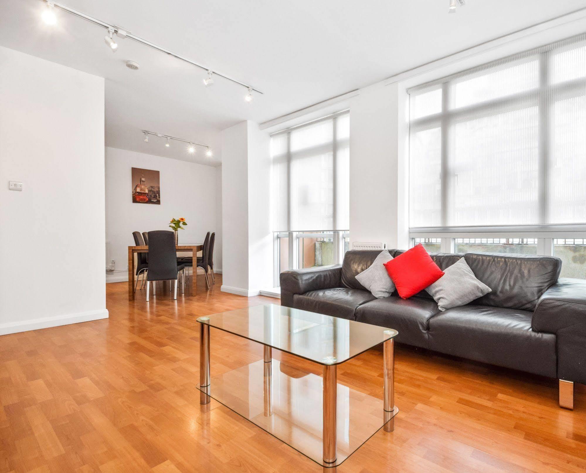 Access Paddington Apartment