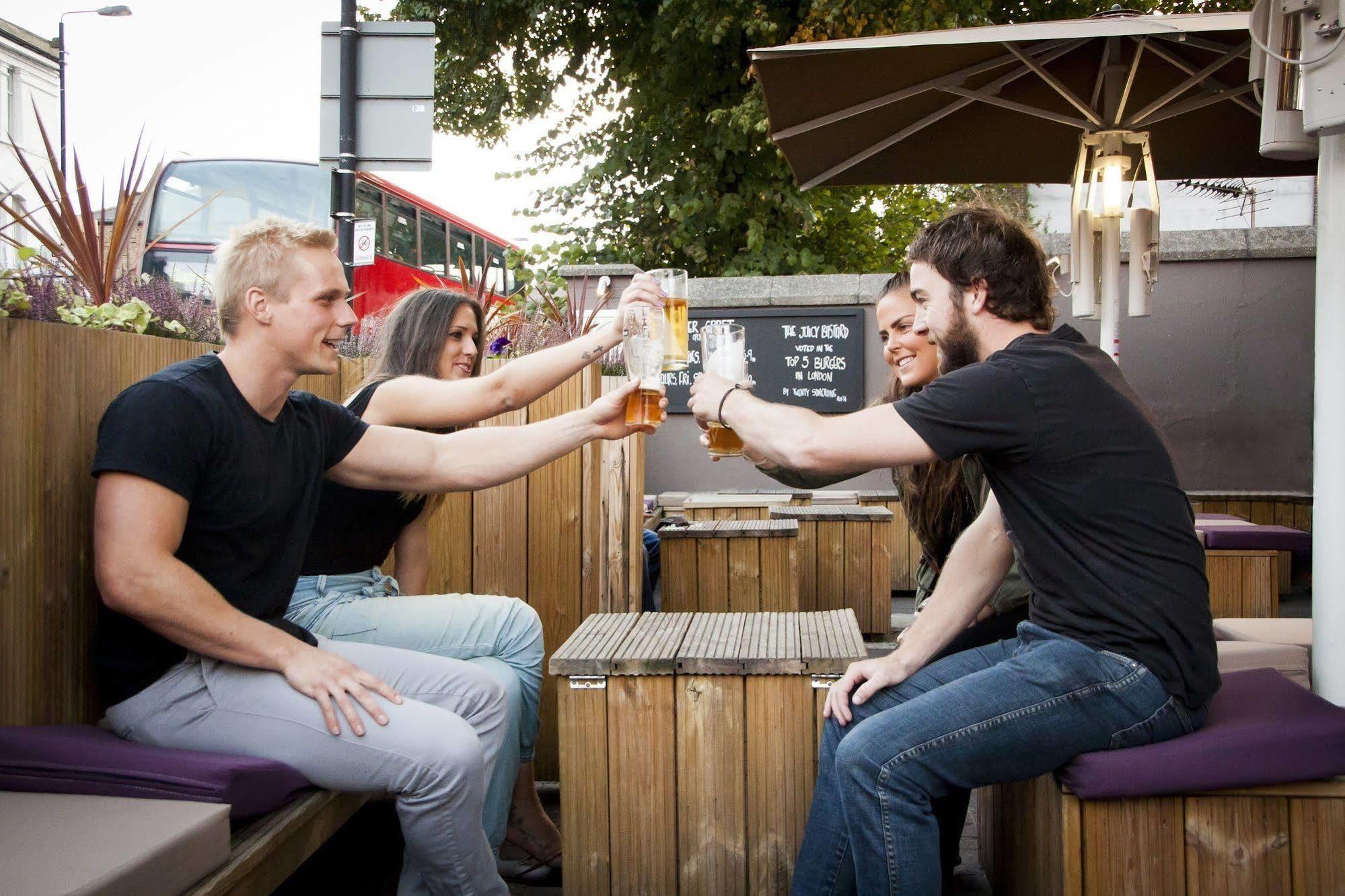 Hostel Publove @ The Steam Engine,waterloo London