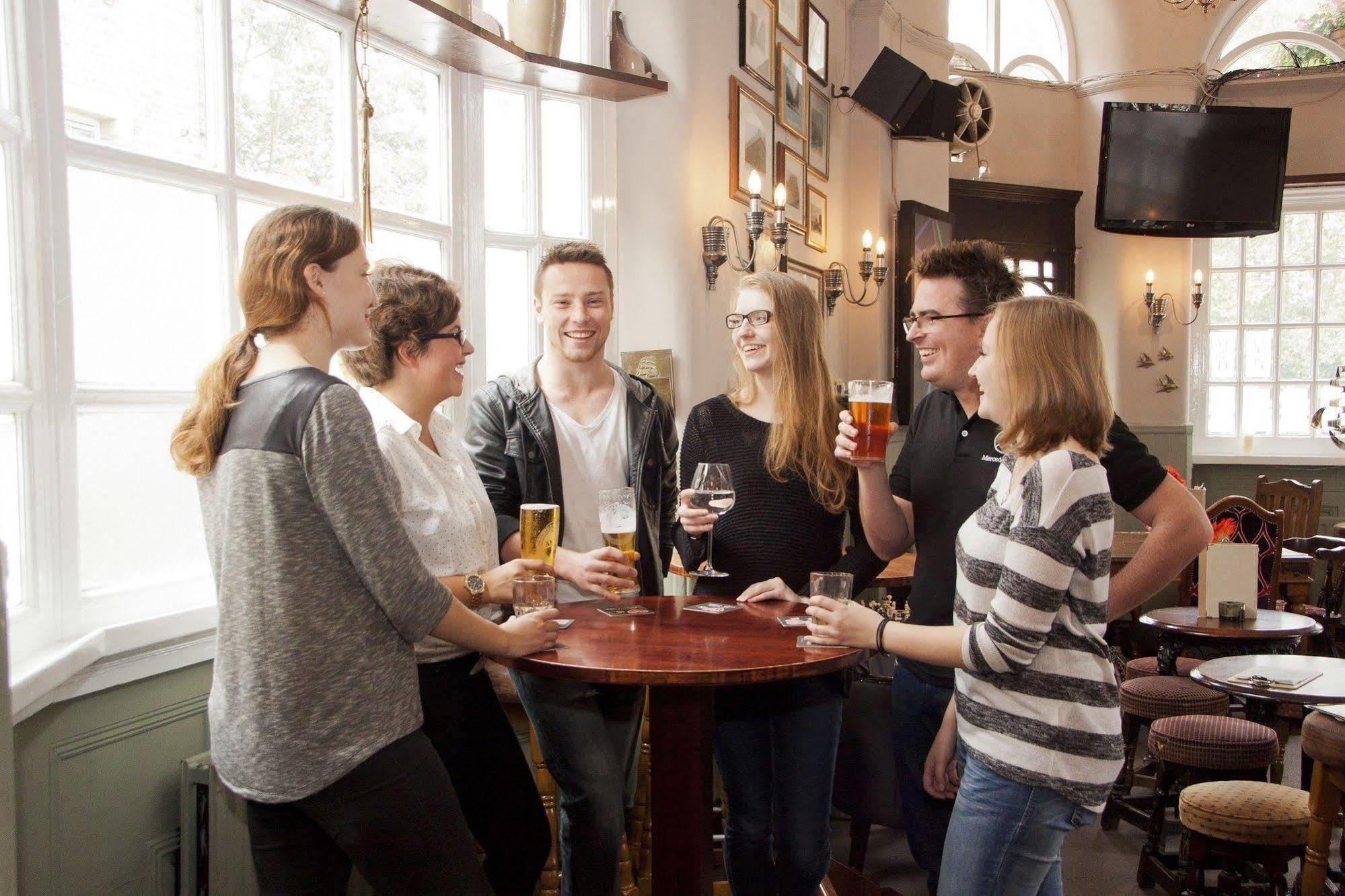 Publove @ The Steam Engine,waterloo Hostel London