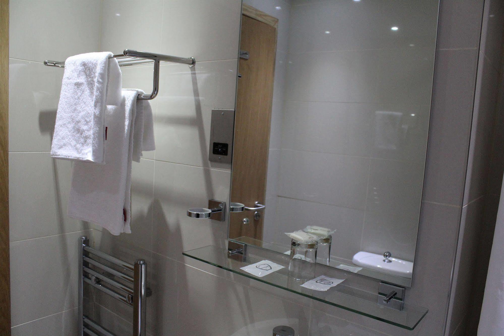 Regency Parkside Hotell 4*