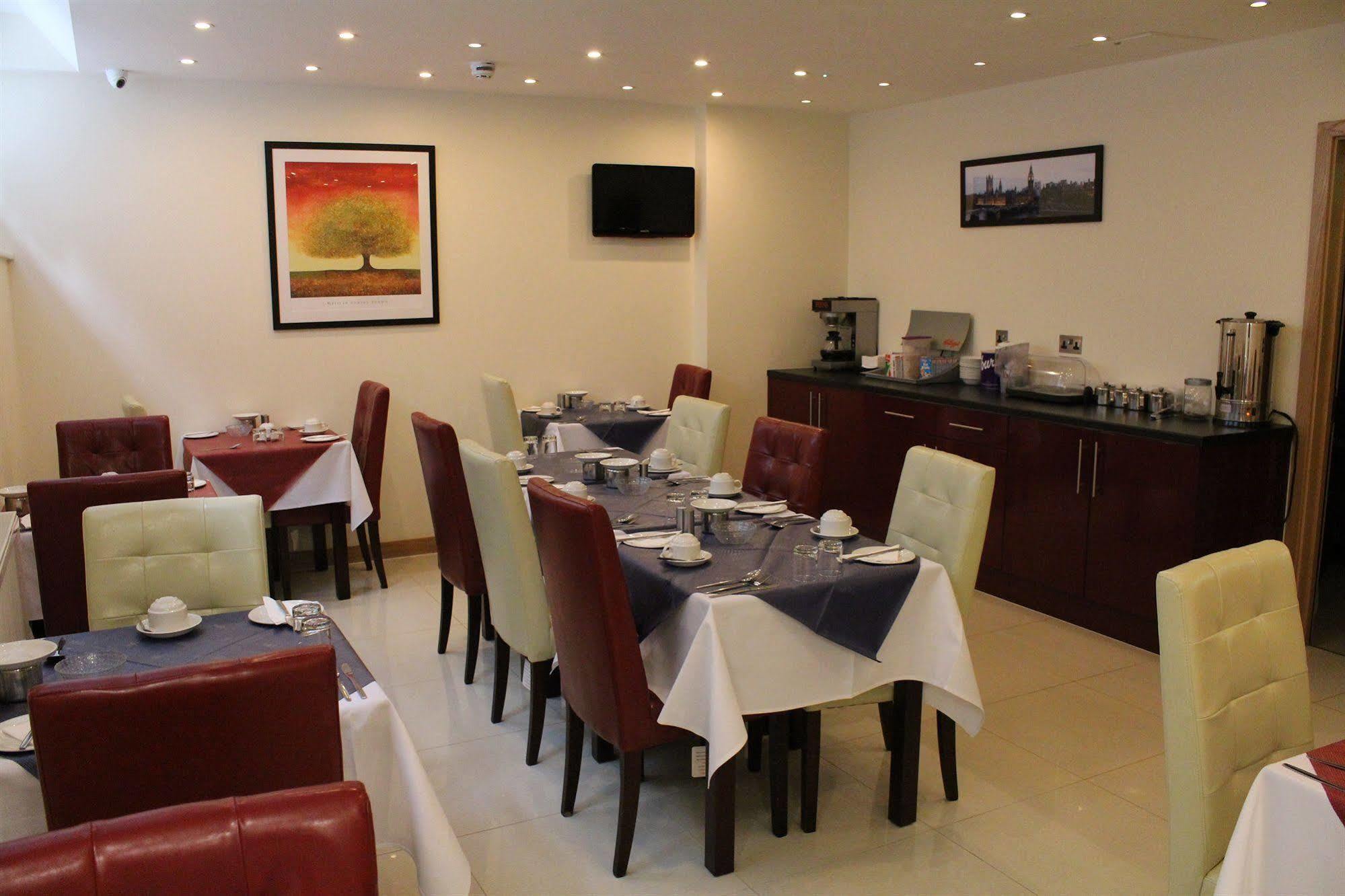 Hotell Regency Parkside 4*