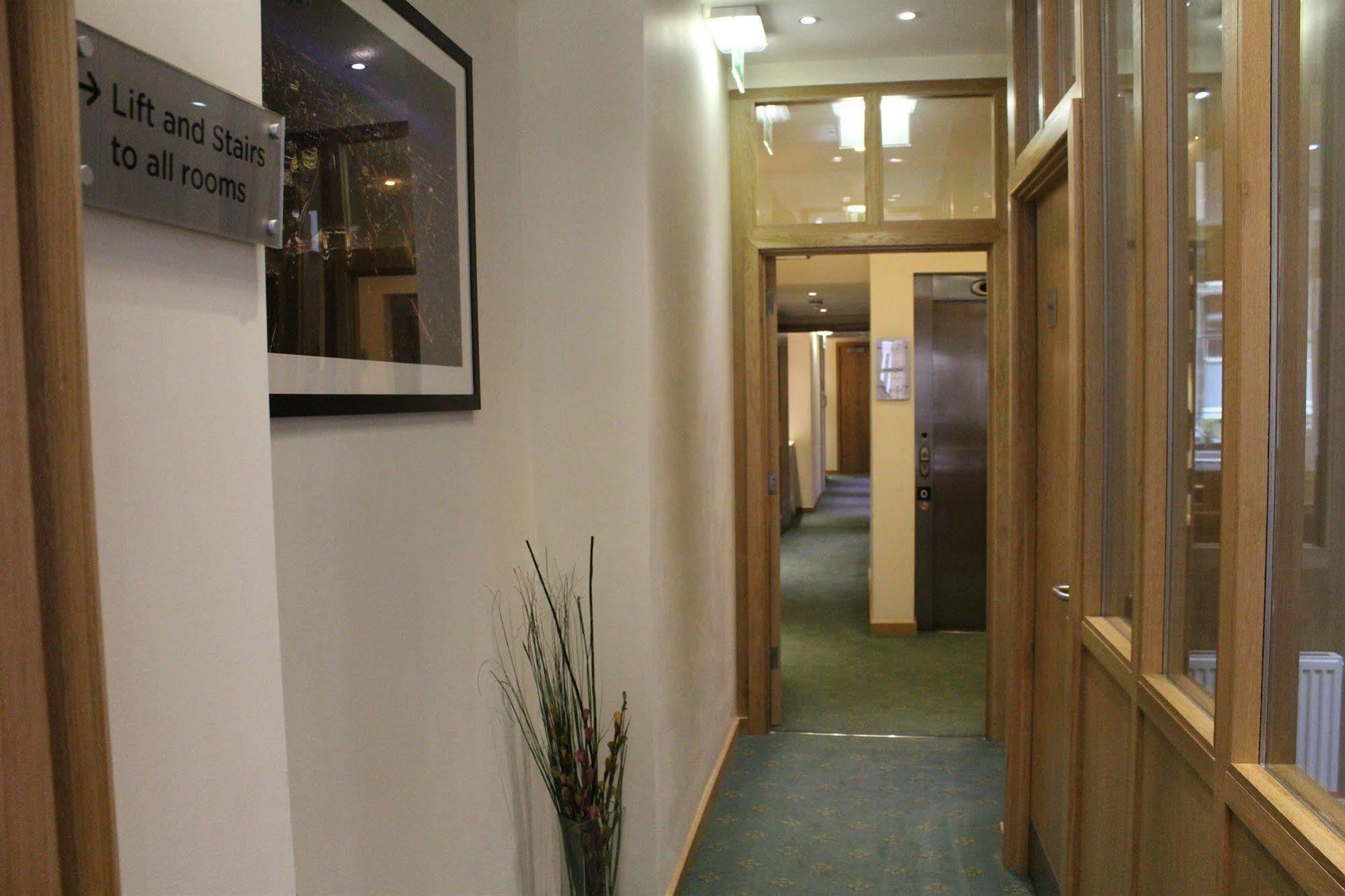 Regency Parkside Hotell