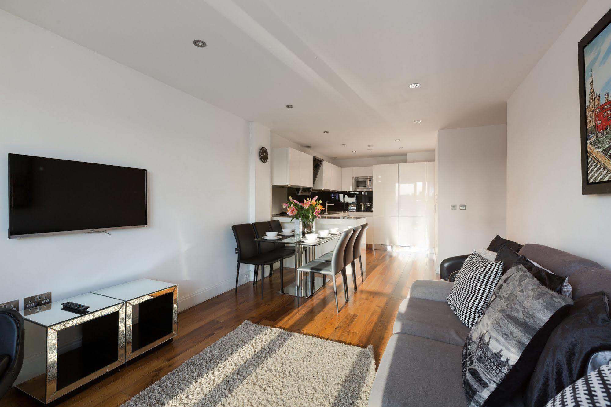 City Courtyard & Penthouse 5* London