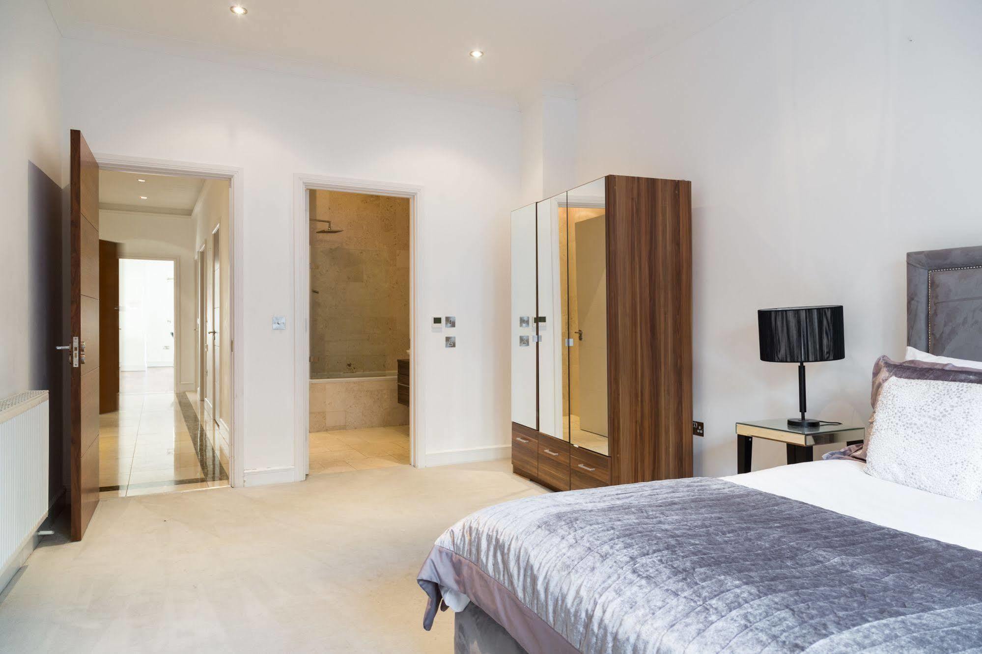 Hotel City Courtyard & Penthouse London