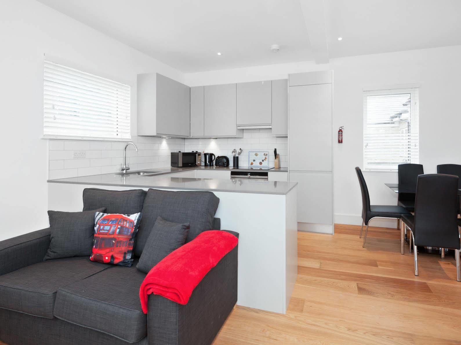 Access West Kensington Apartment
