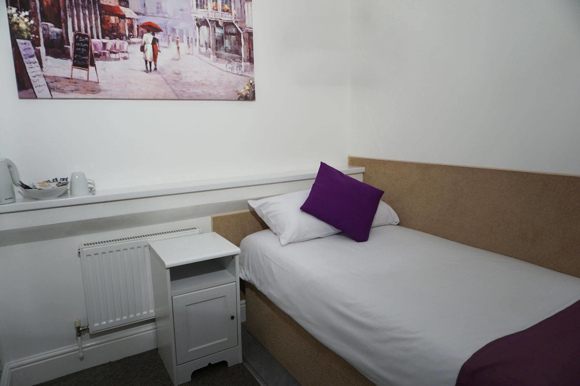 Hotell Bridge 3*