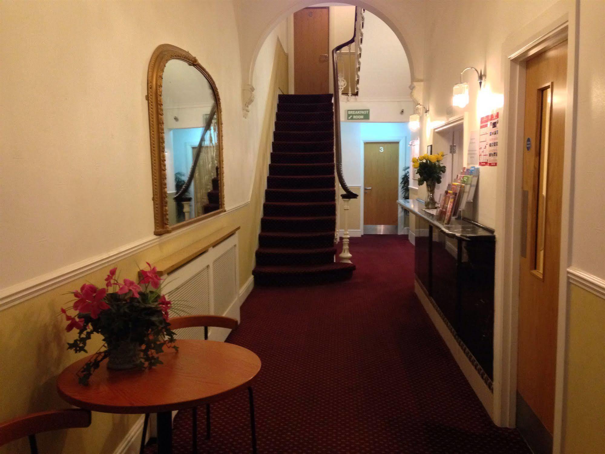 Hotel Caring London
