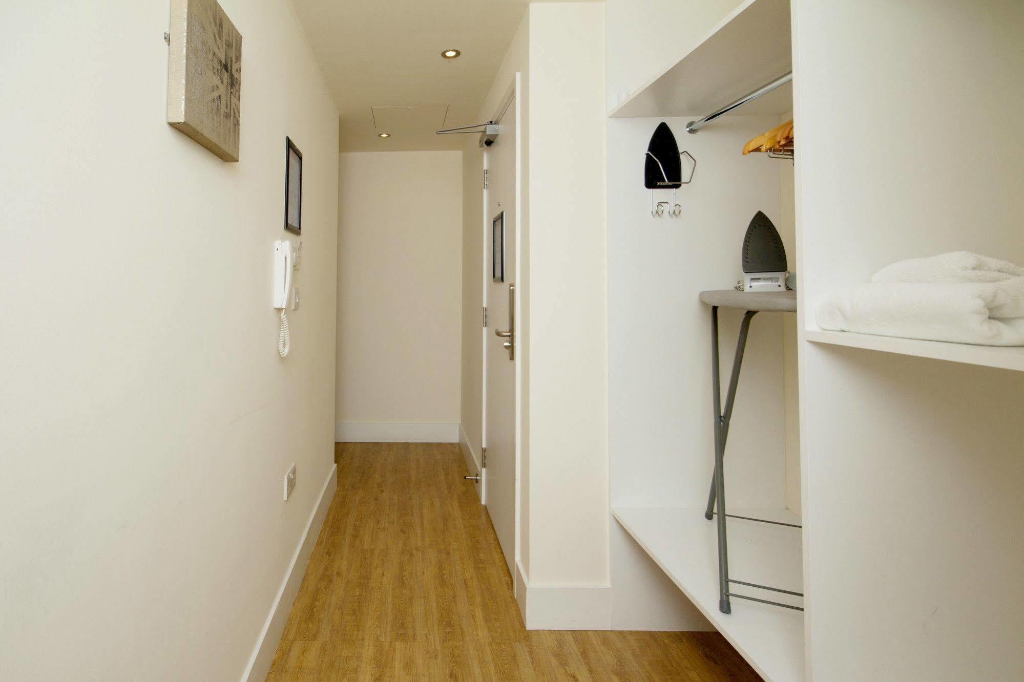 Finsbury Serviced 4*