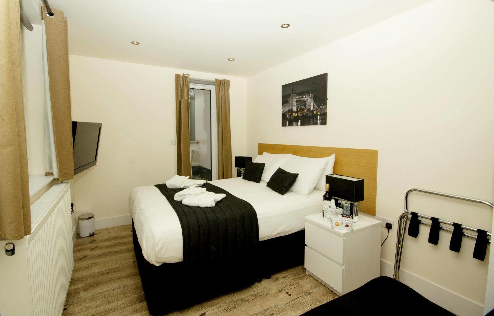 Finsbury Serviced Aparthotel 4*