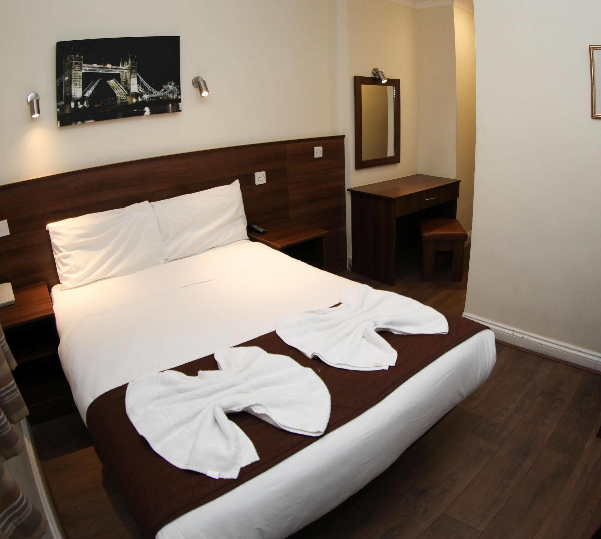 44 Craven Road * Londra