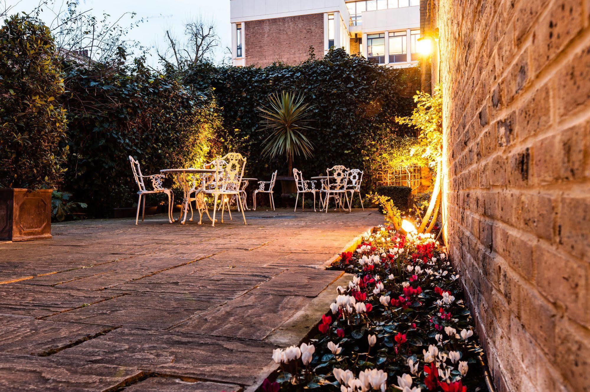 The Academy - Small Luxury Of The World 5*