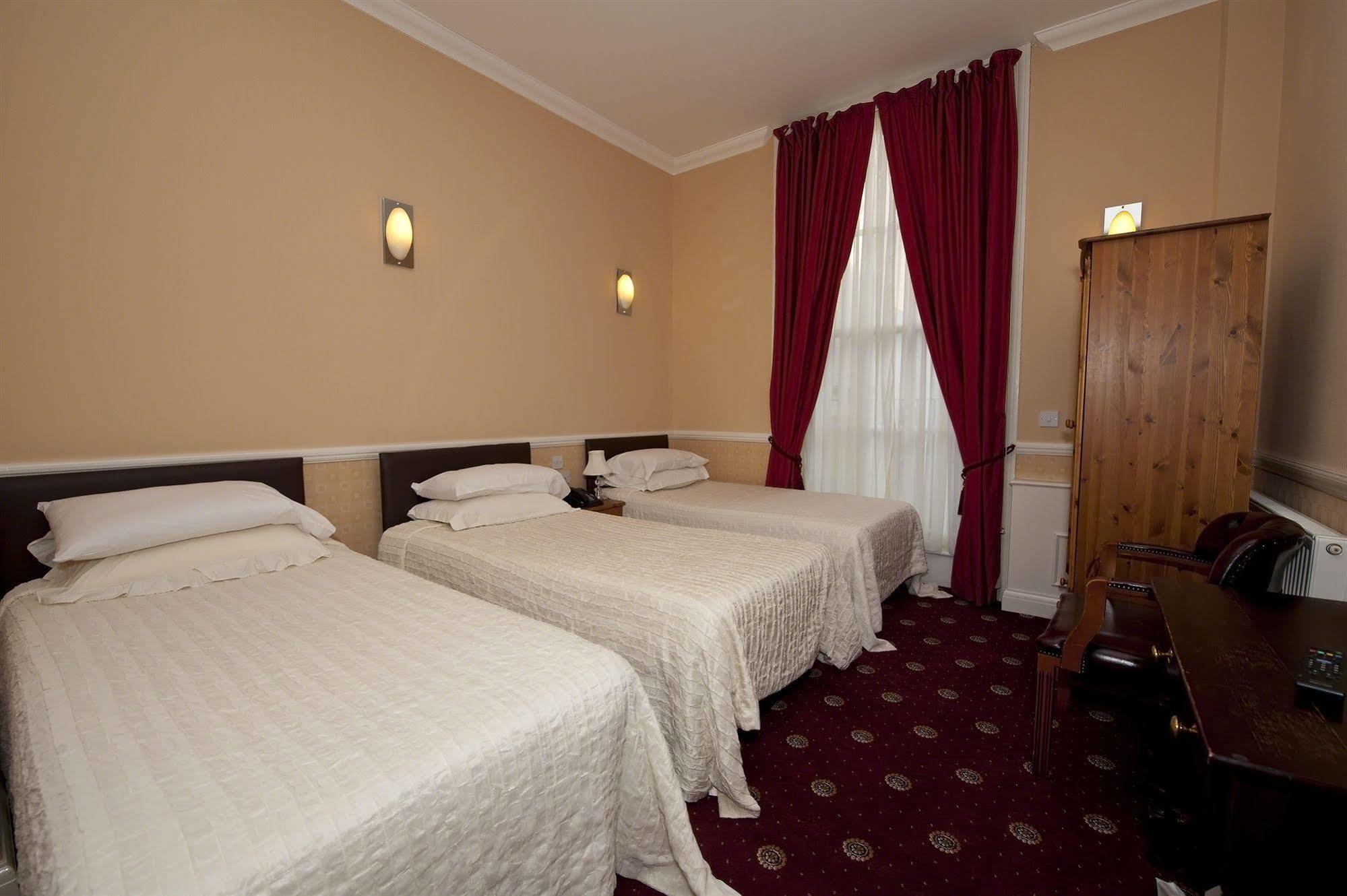 Hotel Balmoral House