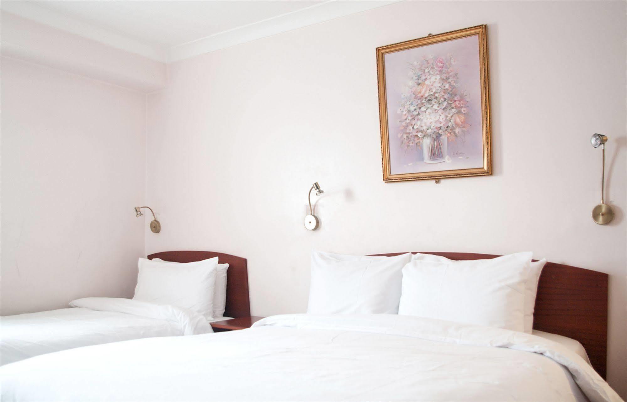 St George's Hotel London
